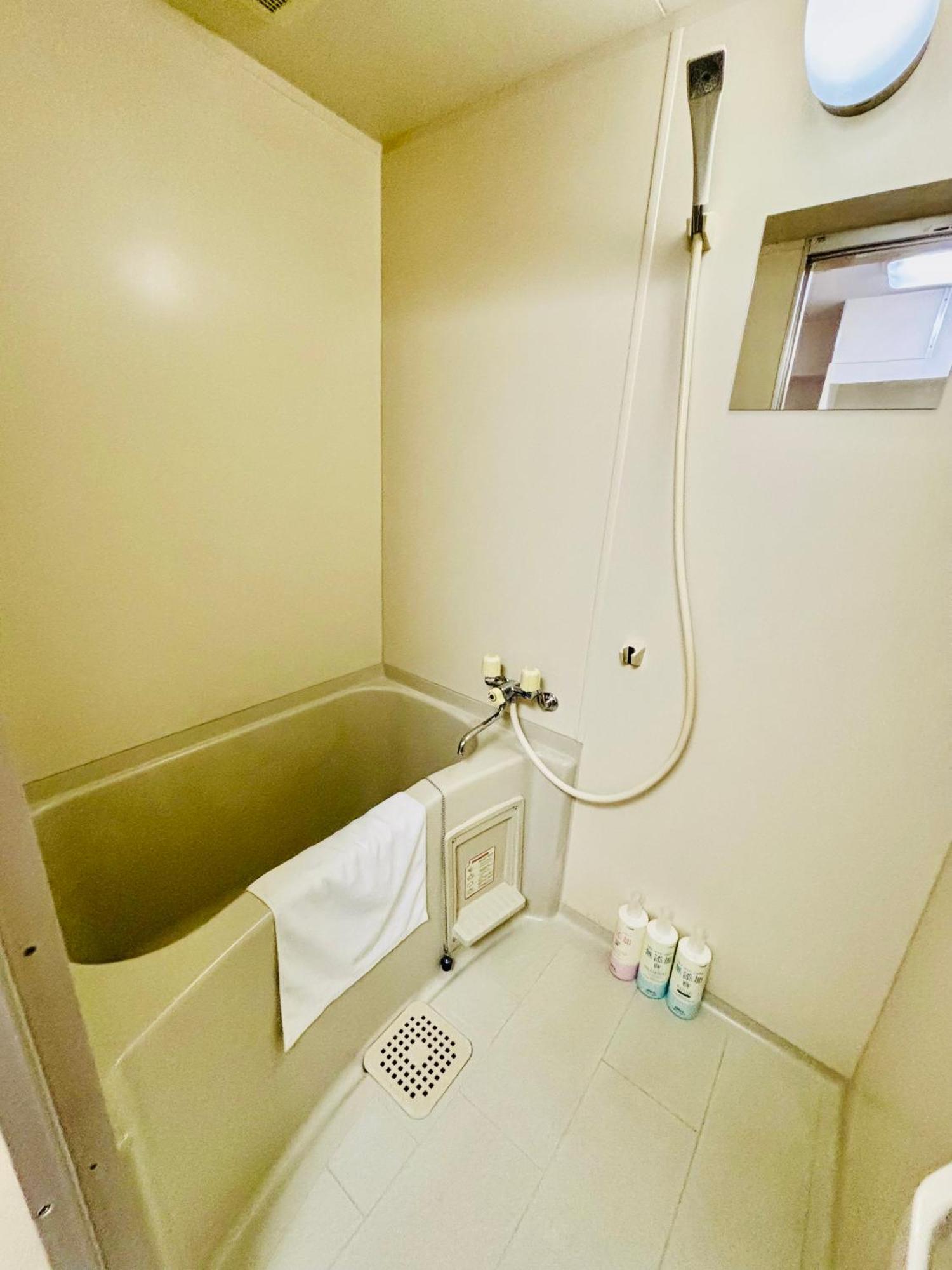 Guest House Flora Otemachi/フローラ大手町 Hiroshima Exteriör bild